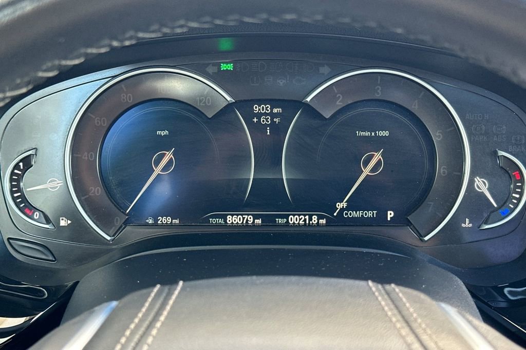 Used 2019 BMW 530i w/ Convenience Package image 28