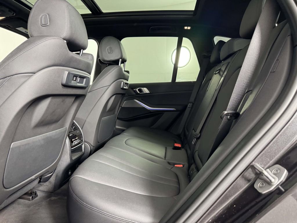 Used 2022 BMW X5 xDrive40i w/ Premium Package AWD/4WD image 33