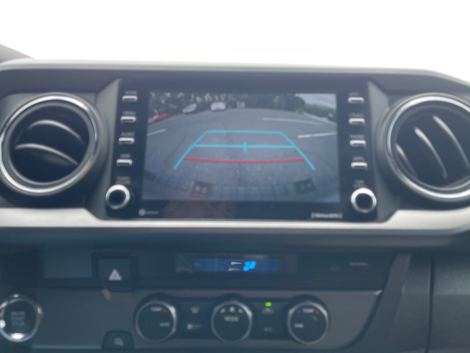 Used 2022 Toyota Tacoma TRD Off-Road w/ Technology Package image 6