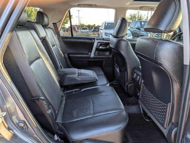 Used 2023 Toyota 4Runner Limited AWD/4WD image 31