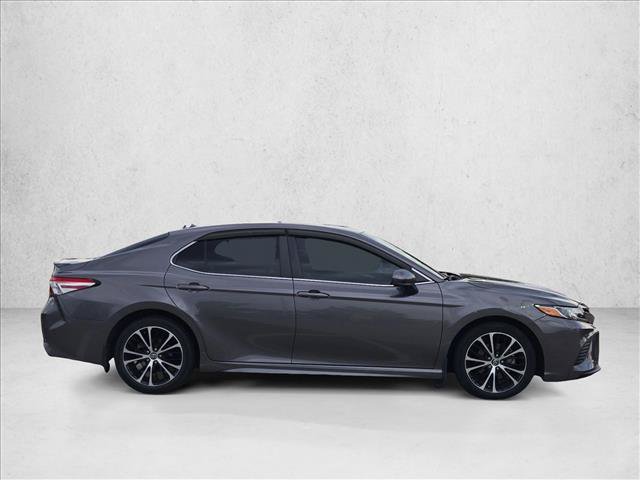 Used 2020 Toyota Camry SE FWD image 4