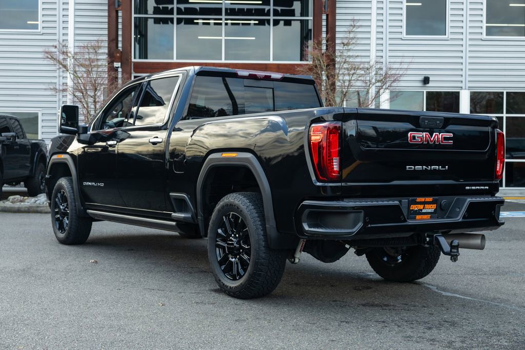 Used 2022 GMC Sierra 2500 Denali w/ Denali Black Diamond Edition image 6