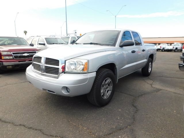 Used 2006 Dodge Dakota SLT image 3
