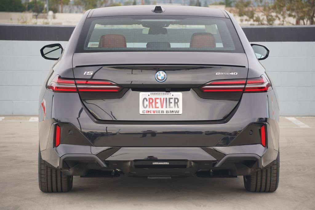 New 2026 BMW i5 eDrive40 w/ M Sport Package image 6