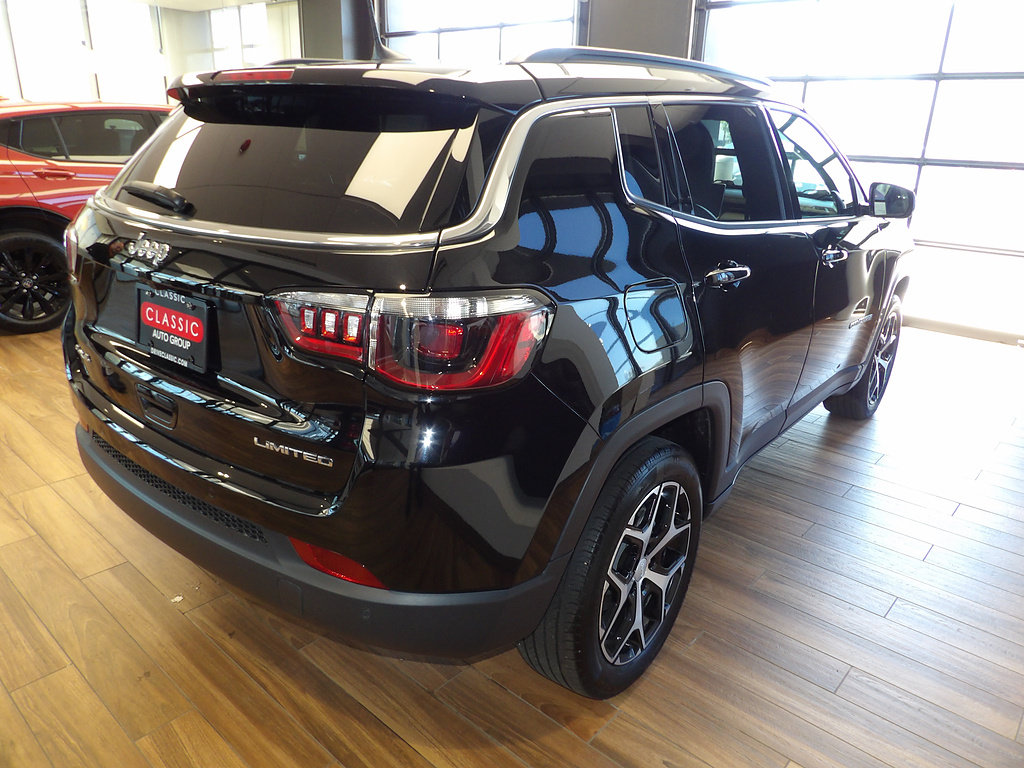 Used 2024 Jeep Compass Limited AWD/4WD image 6