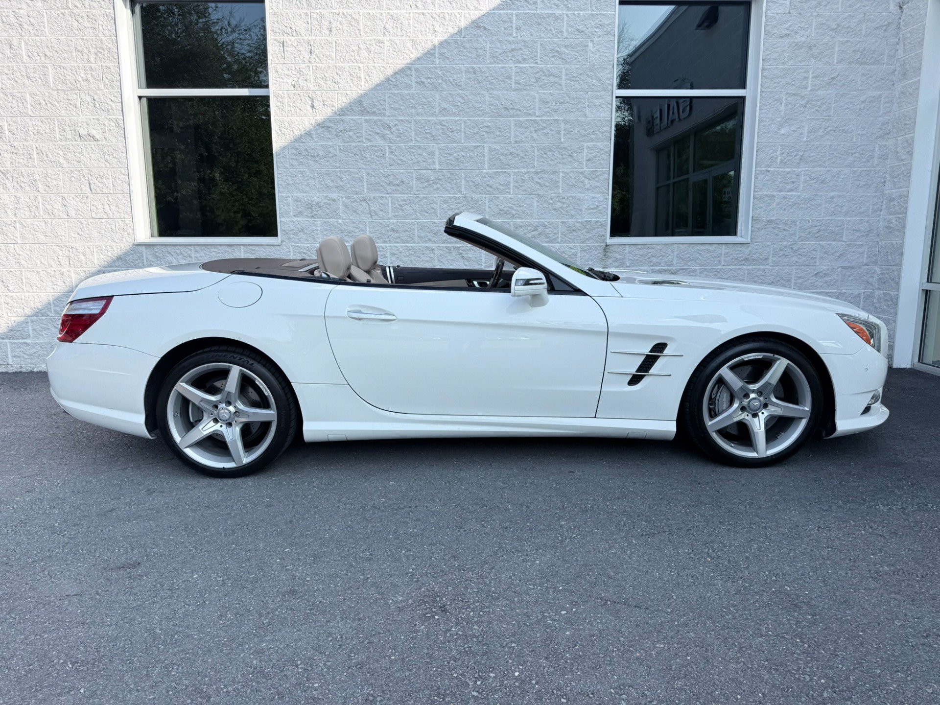 Used 2015 Mercedes-Benz SL 550 image 38