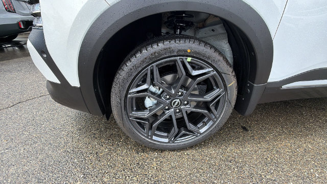 New 2026 Nissan Kicks SR AWD/4WD image 10