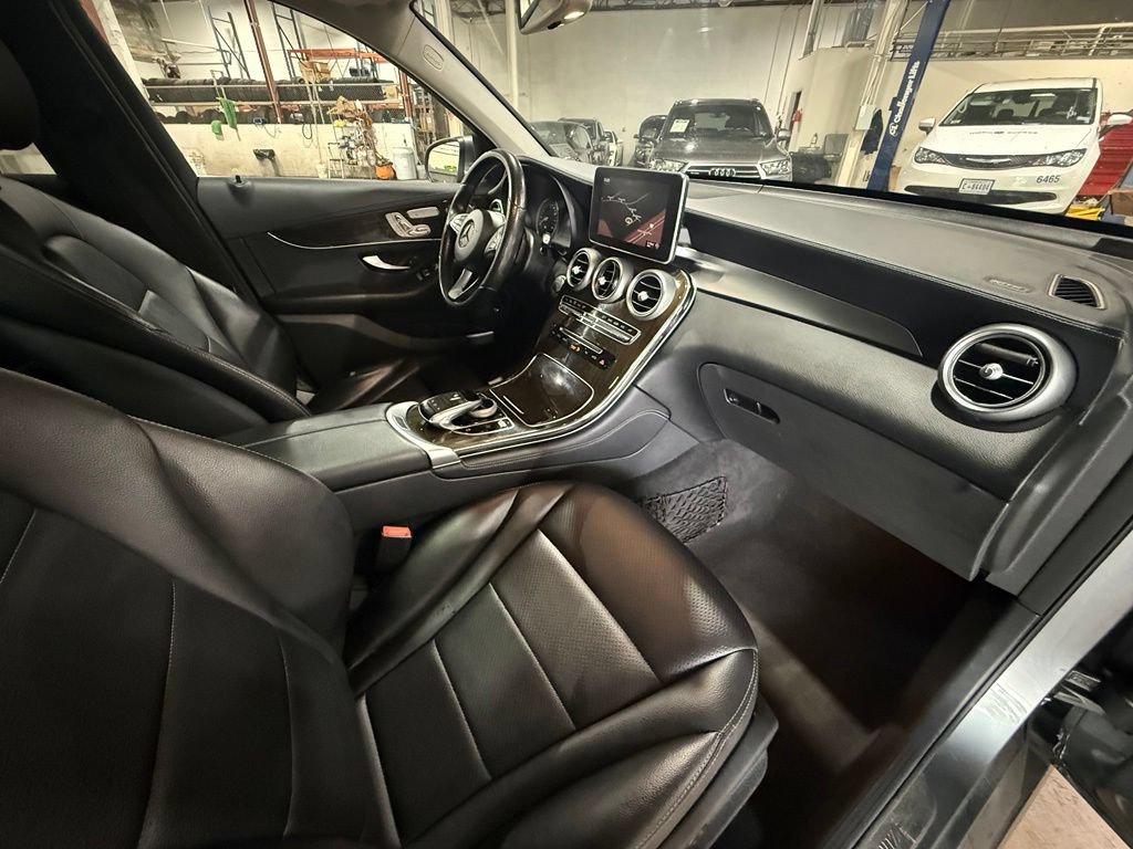 Used 2016 Mercedes-Benz GLC 300 4MATIC image 11
