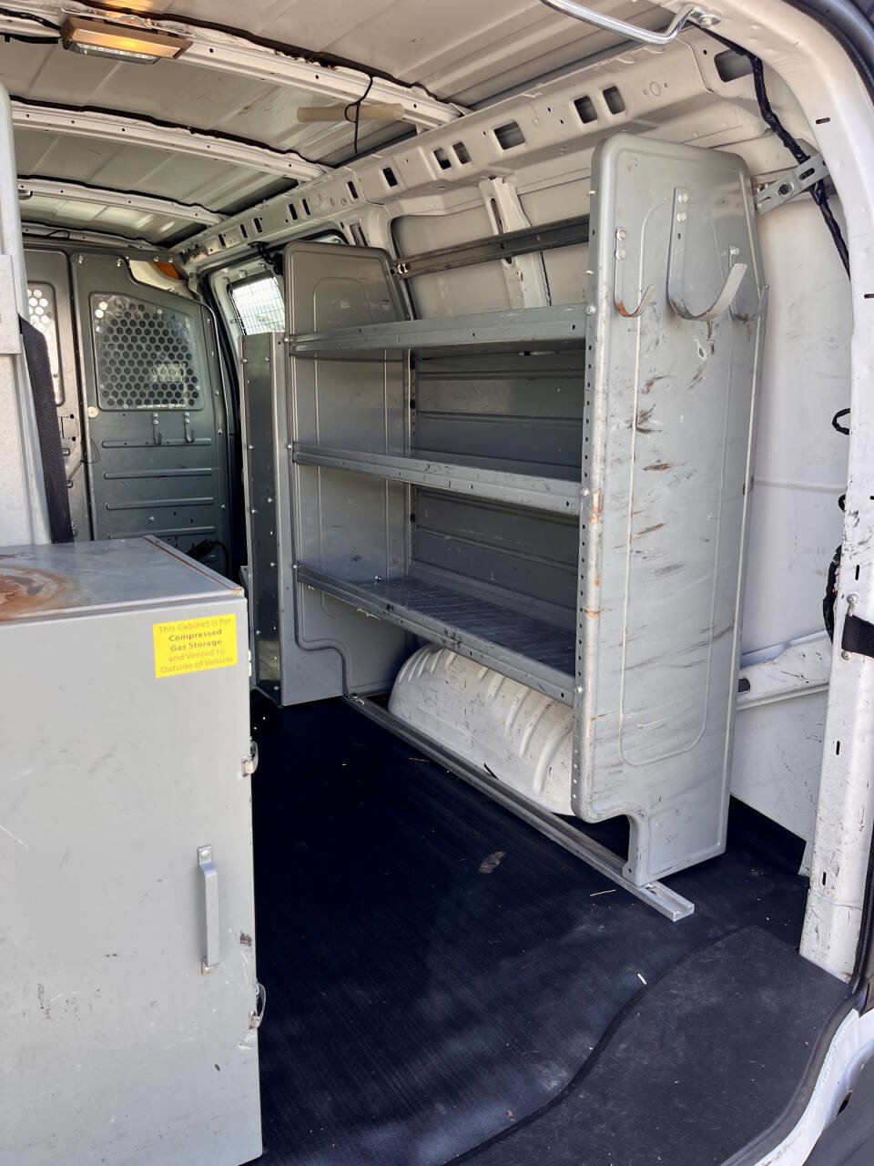 Used 2014 Chevrolet Express 2500 RWD image 20