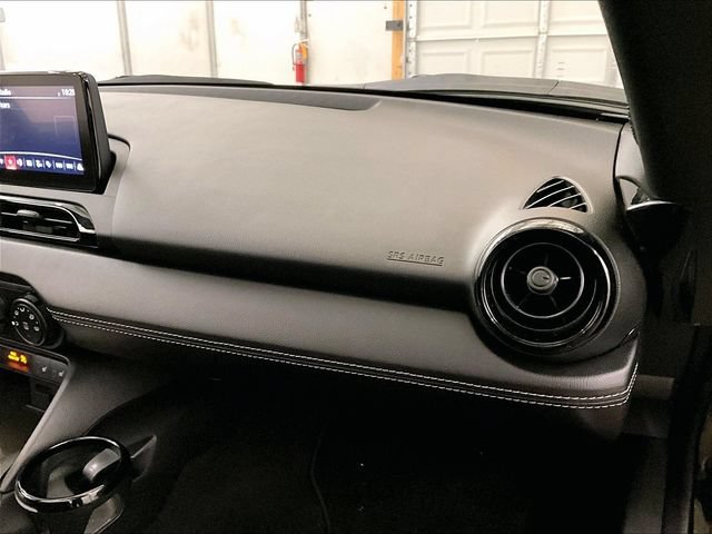 Used 2020 MAZDA MX-5 Miata RF Club RWD image 15