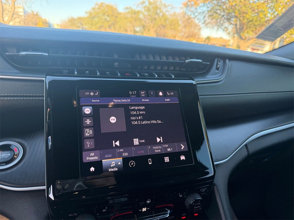 Used 2024 Jeep Grand Cherokee L Laredo w/ Luxury Tech Group I image 21