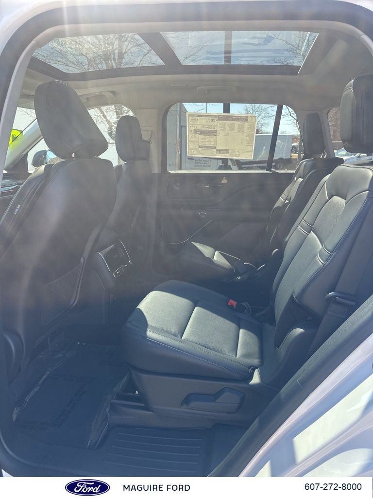 New 2026 Lincoln Aviator AWD image 9