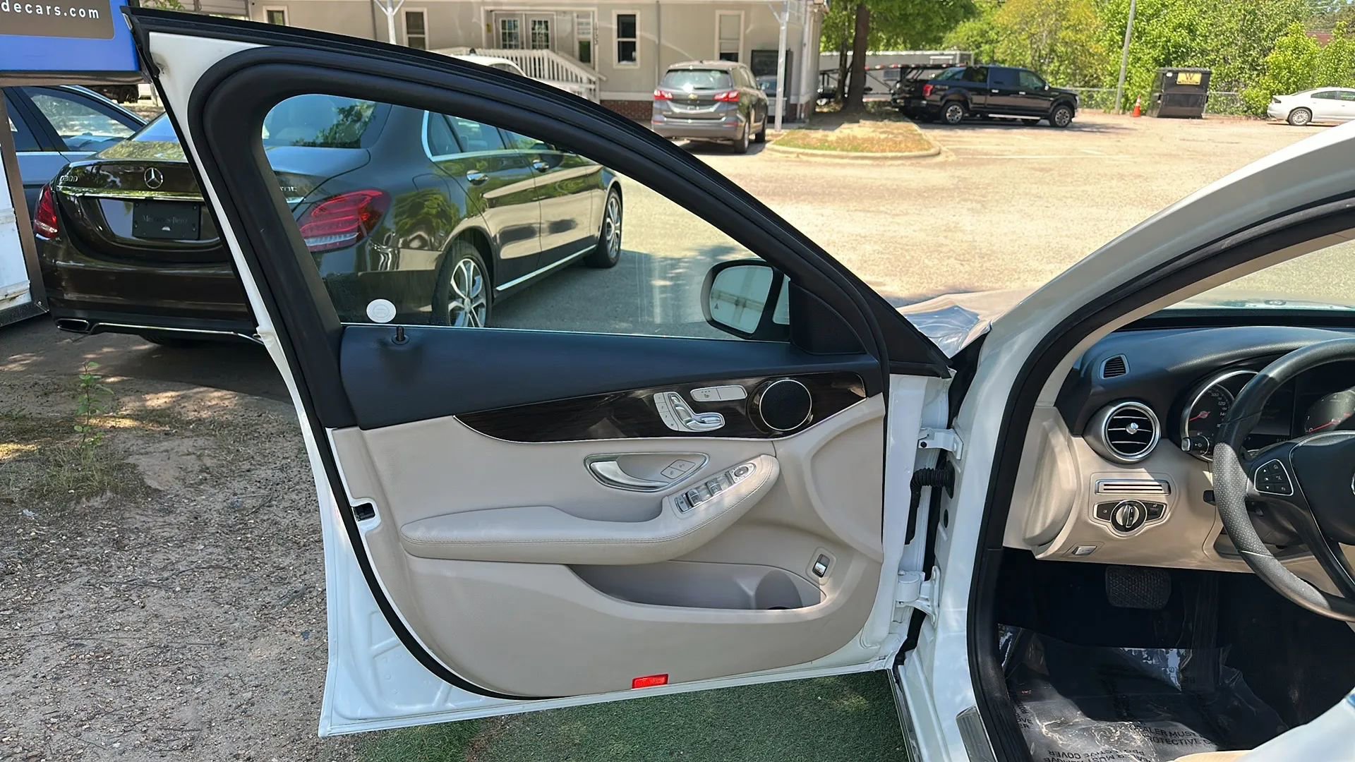 Used 2017 Mercedes-Benz C 300 Sedan w/ Premium 1 Package image 16