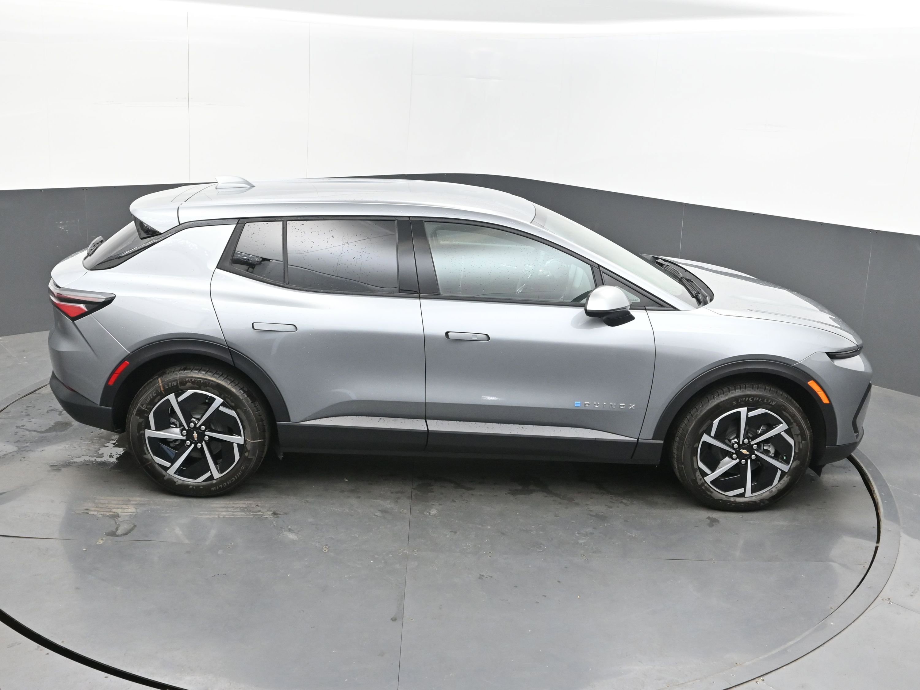 New 2026 Chevrolet Equinox EV LT image 39