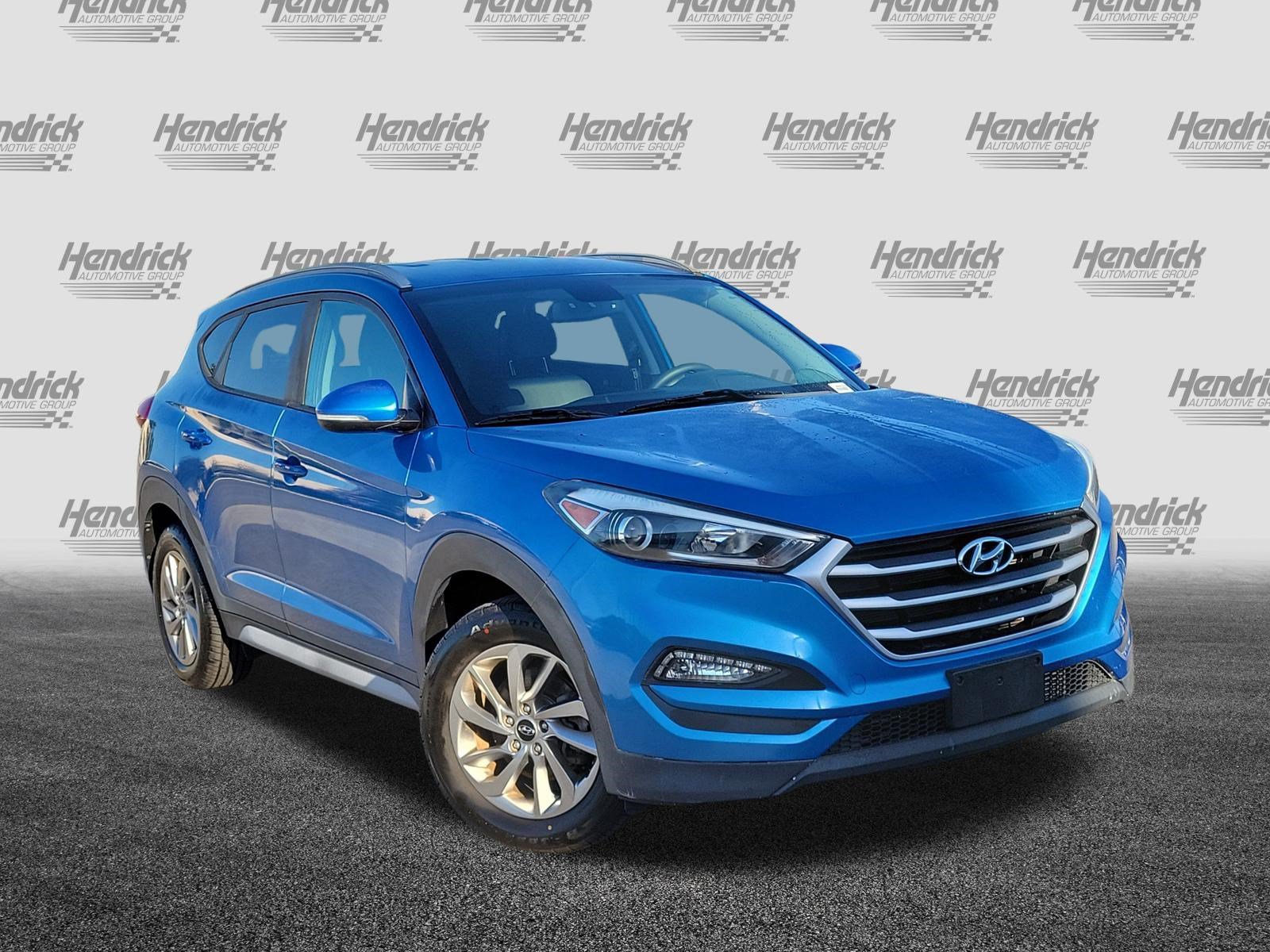 Used 2017 Hyundai Tucson SE Plus AWD/4WD image 2