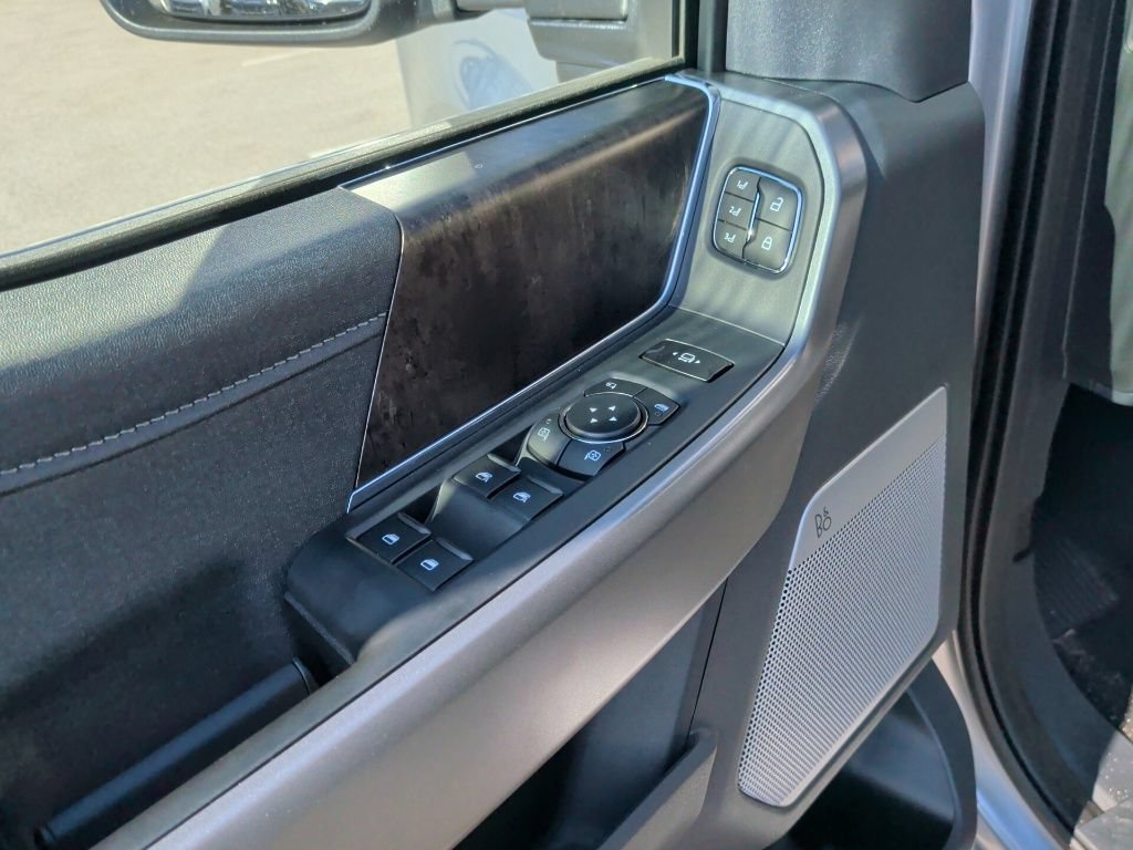 New 2027 Ford F250 Lariat w/ Lariat Ultimate Package AWD/4WD image 12