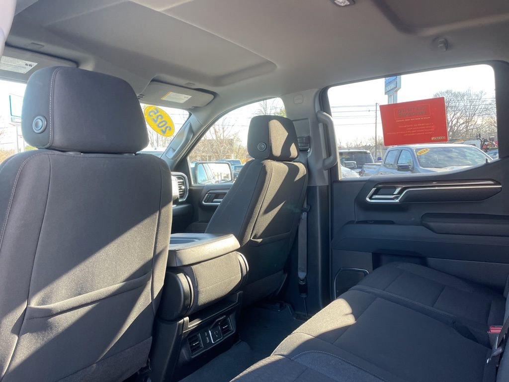 Used 2025 Chevrolet Silverado 1500 LT image 37