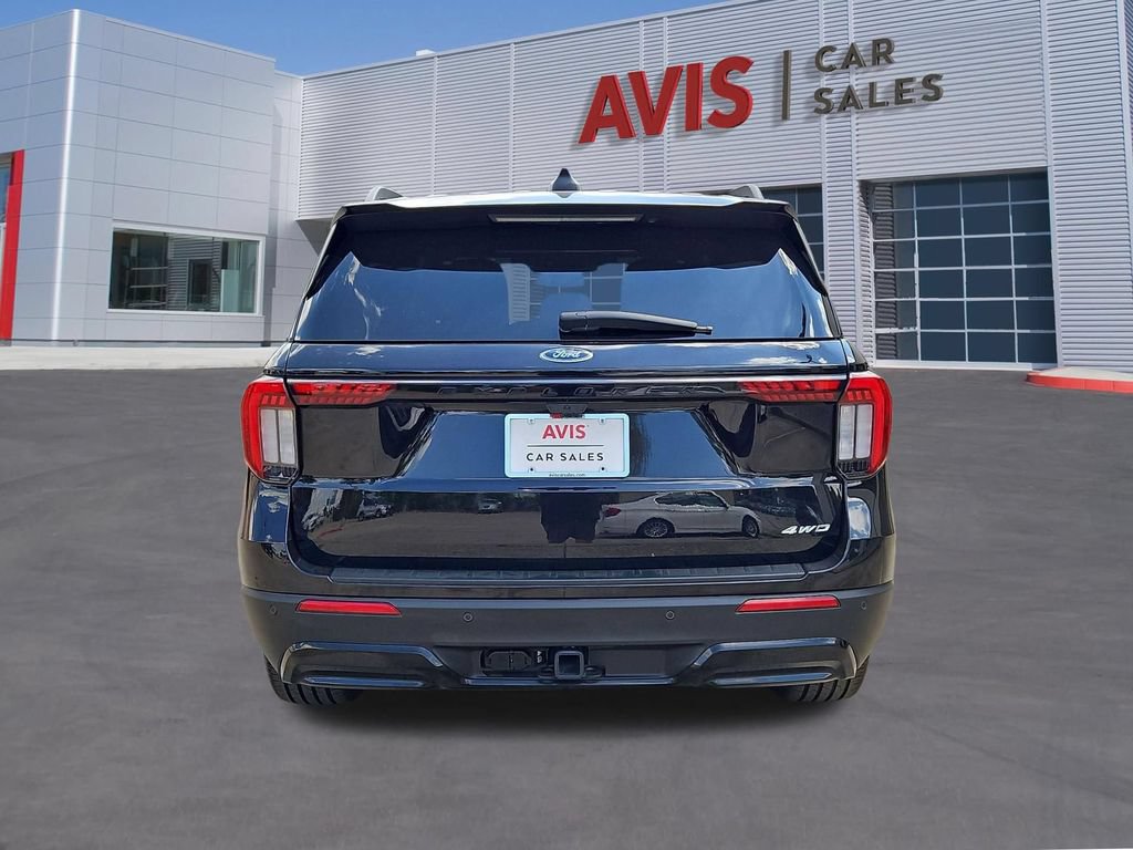 Used 2025 Ford Explorer ST-Line w/ ST-Line Street Pack AWD/4WD image 7