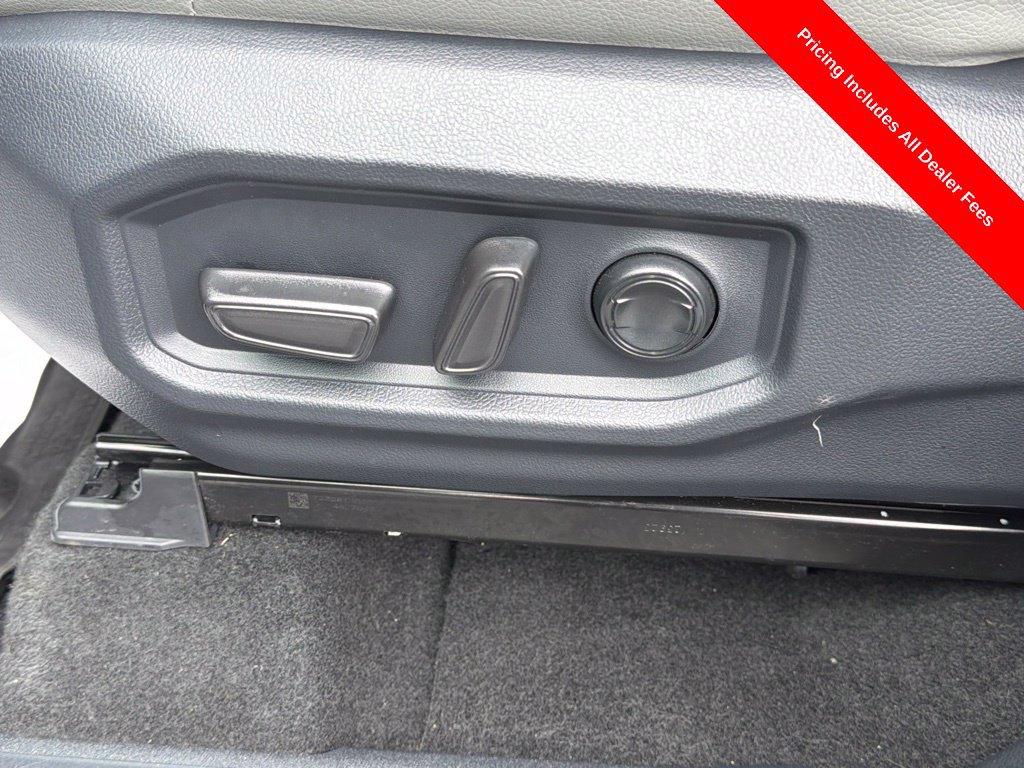 Used 2024 Toyota Tundra Limited w/ Power Package RWD image 7