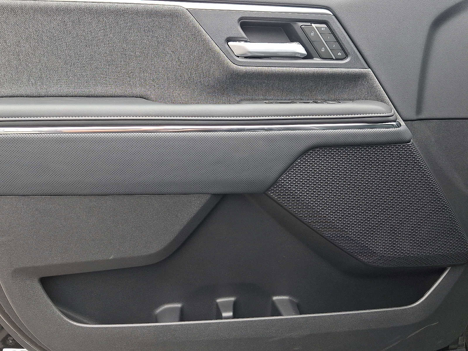 New 2026 GMC Sierra EV Elevation w/ Premium Package image 9