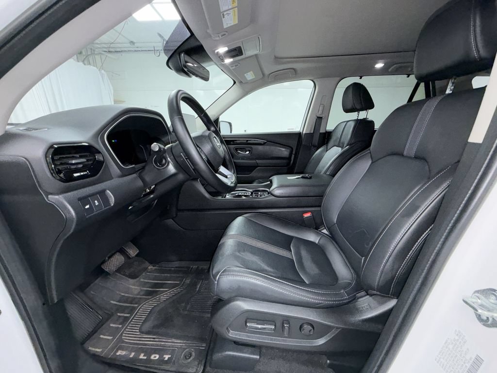 Used 2024 Honda Pilot Touring image 14