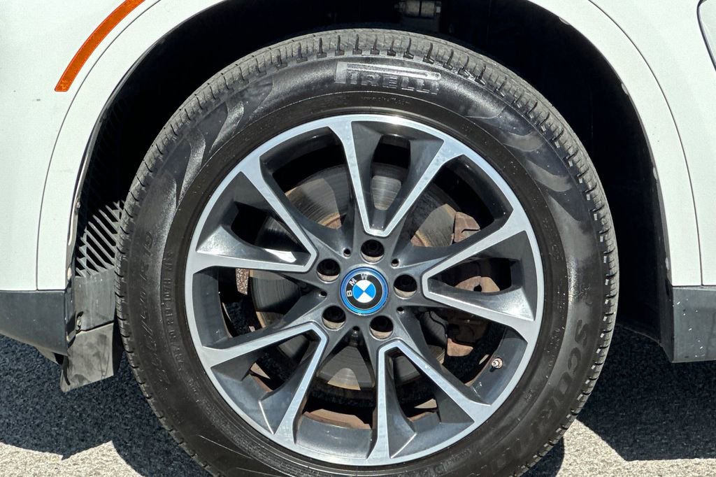 Used 2017 BMW X5 xDrive40e AWD/4WD image 32