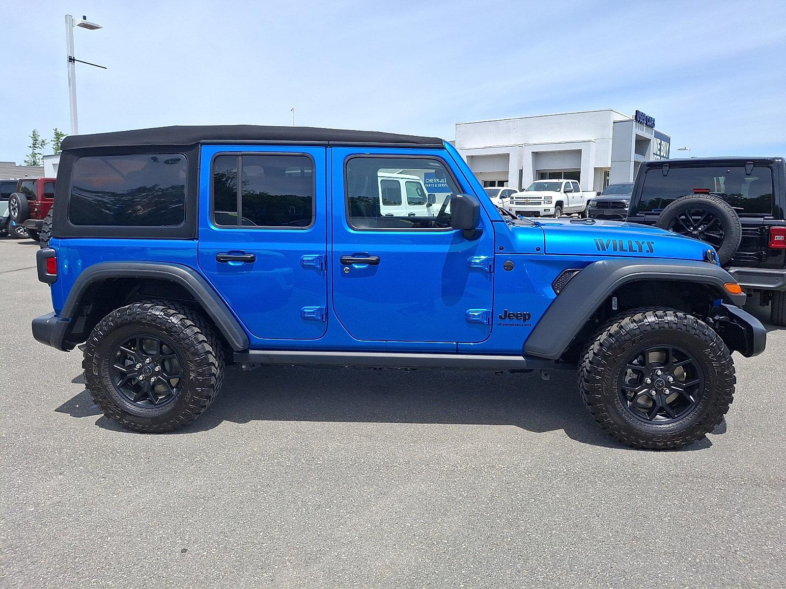 Used 2024 Jeep Wrangler Unlimited Sport AWD/4WD image 7