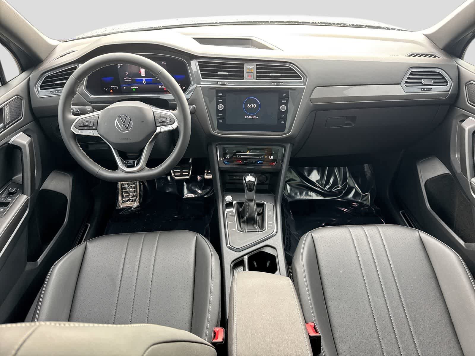Used 2023 Volkswagen Tiguan SE R-Line FWD image 22