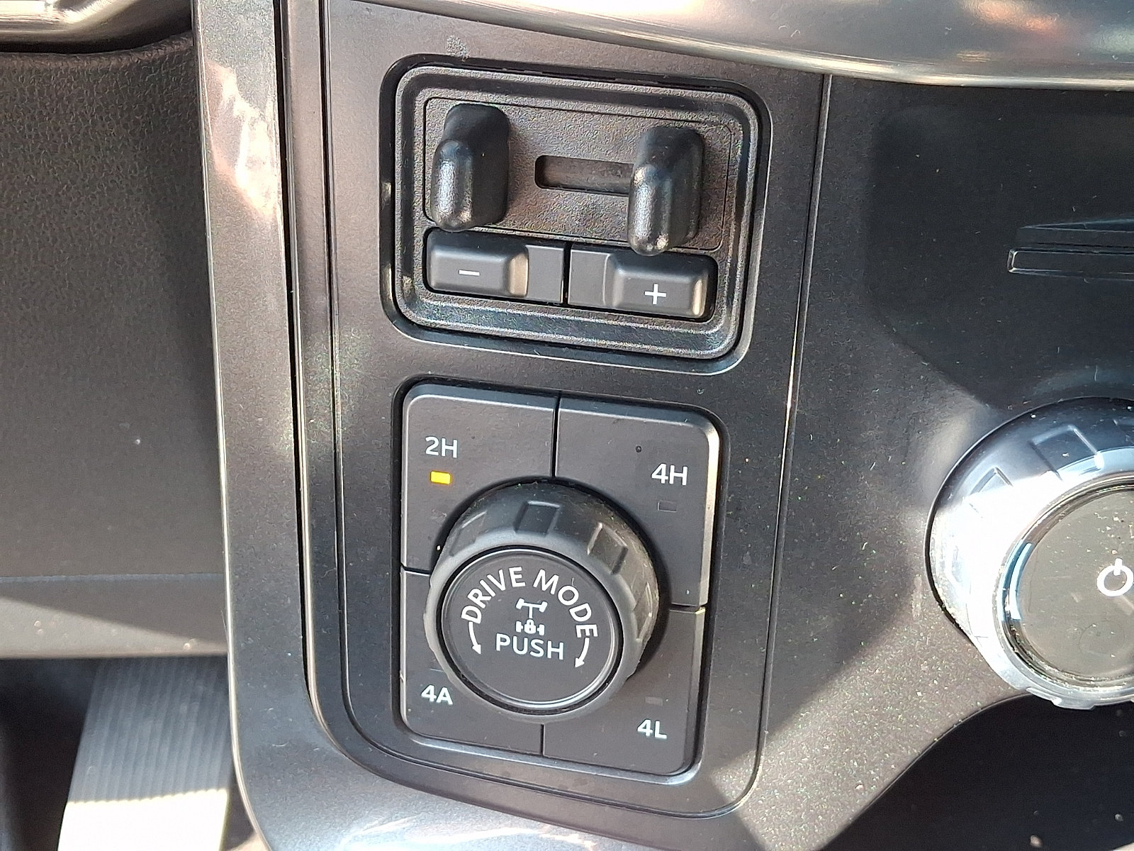 Certified 2023 Ford F150 Lariat w/ Equipment Group 502A High AWD/4WD image 26