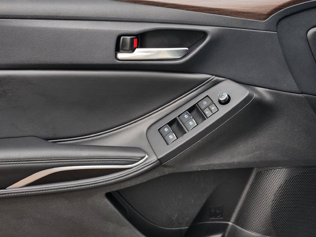 Used 2022 Toyota Avalon XLE FWD image 14