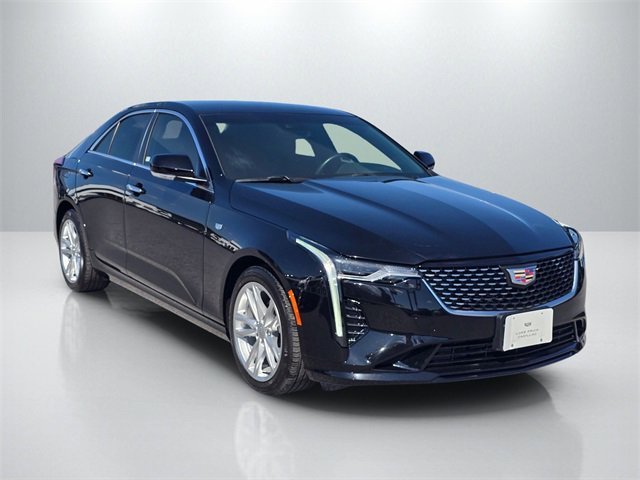 Used 2025 Cadillac CT4 Luxury image 3