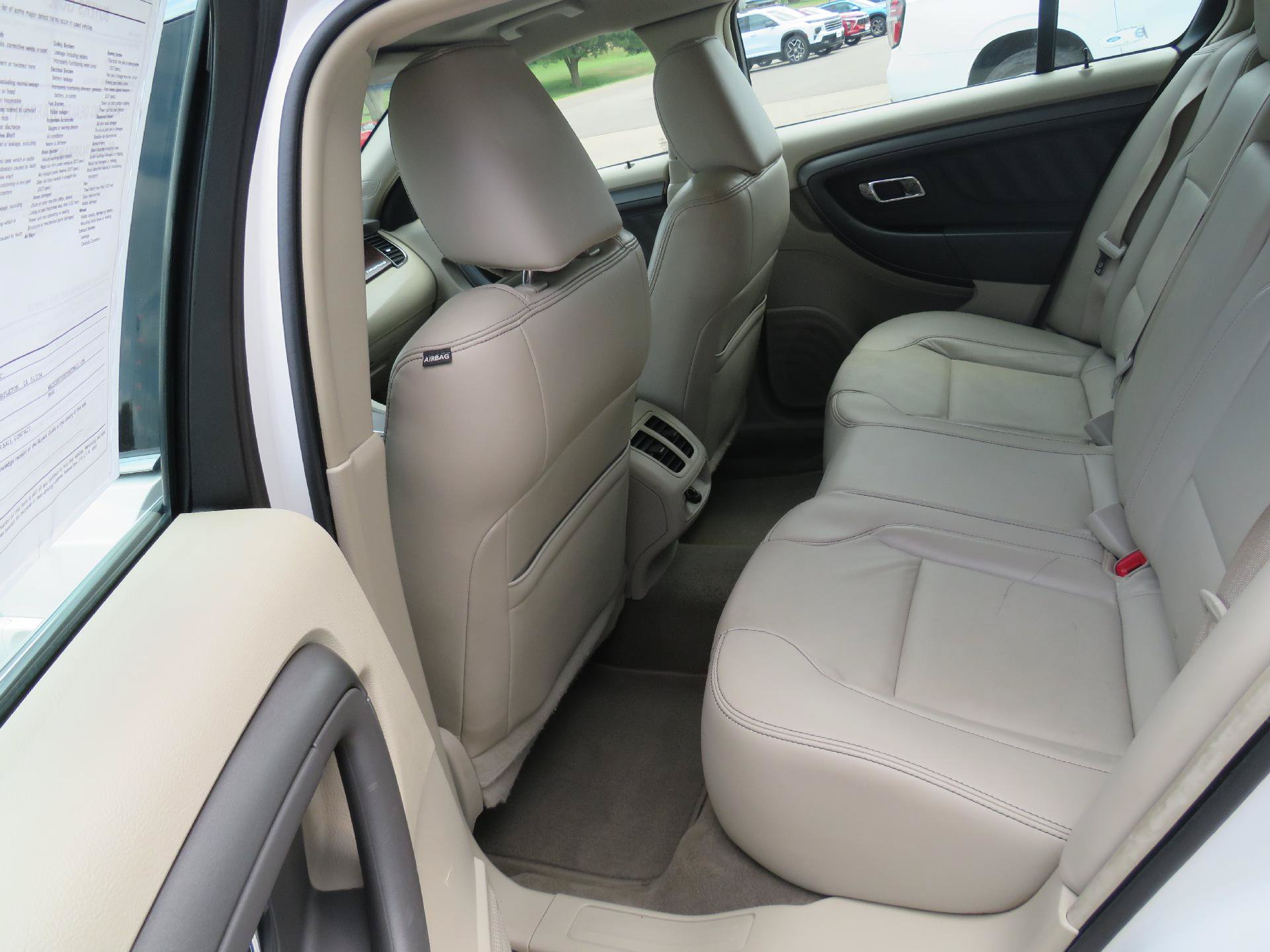 Used 2011 Ford Taurus SEL w/ 201A Rapid Spec Order Code FWD image 7