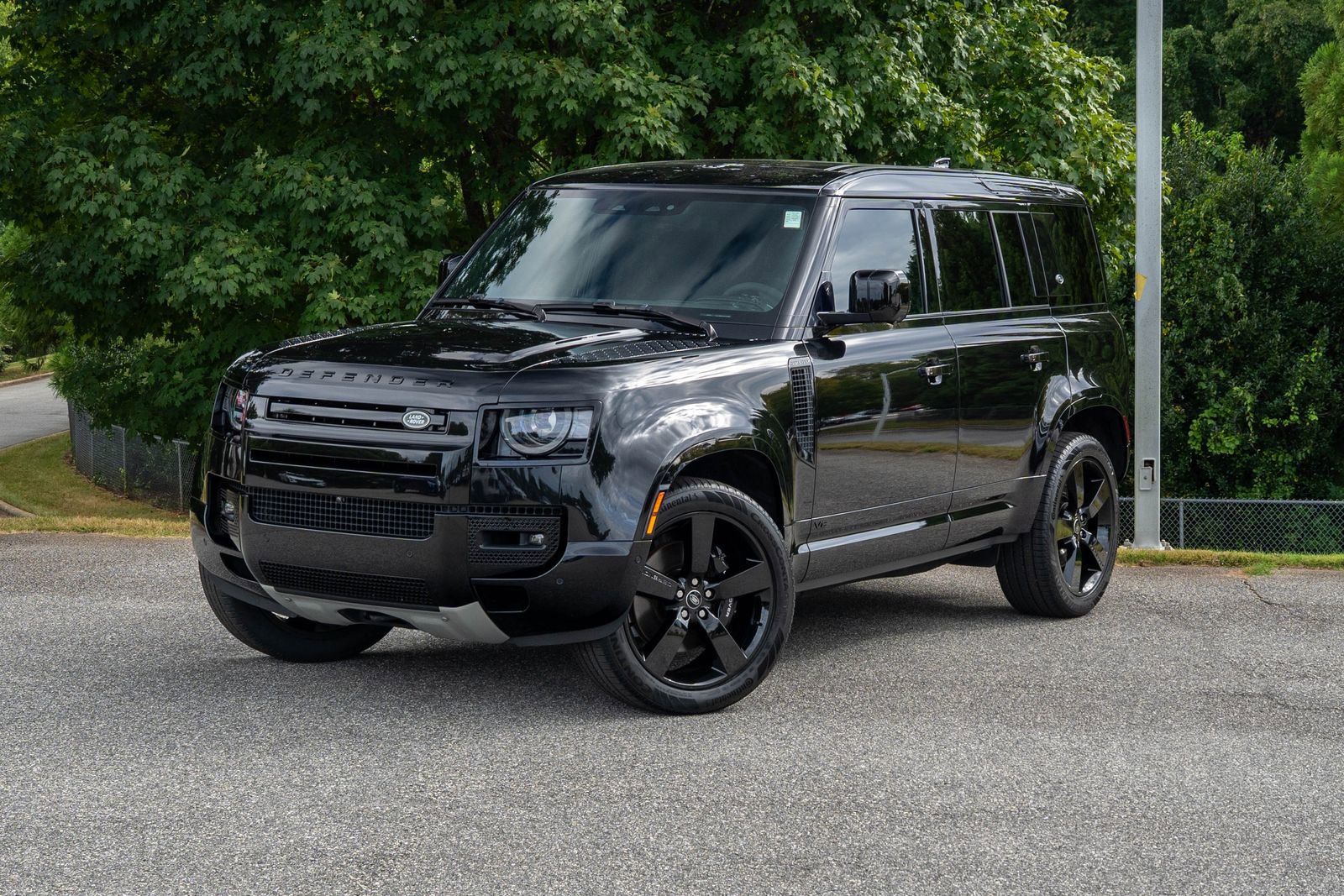 Used 2023 Land Rover Defender 110 V8