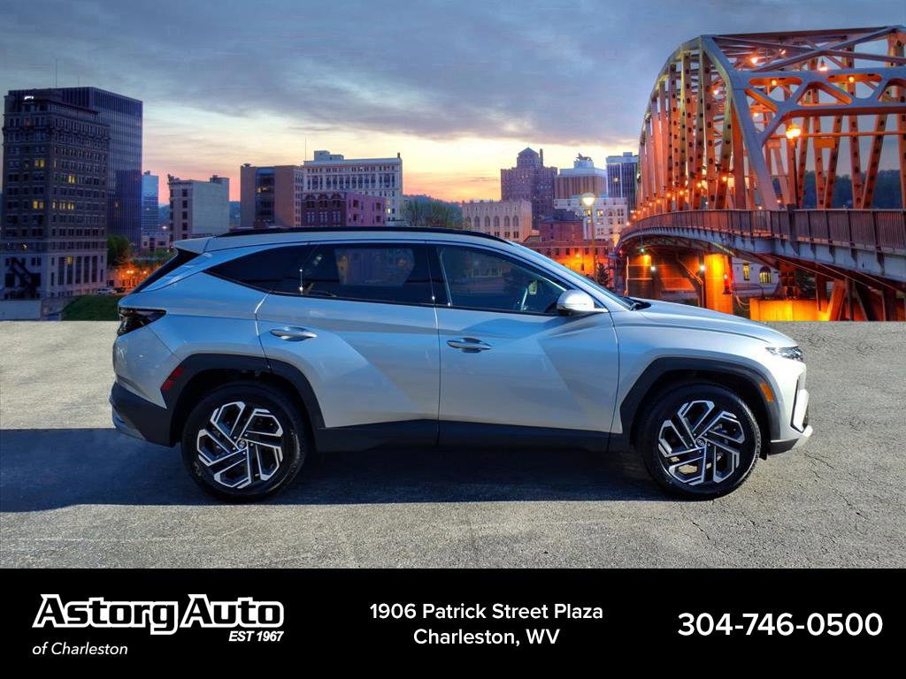 Used 2025 Hyundai Tucson Limited image 2