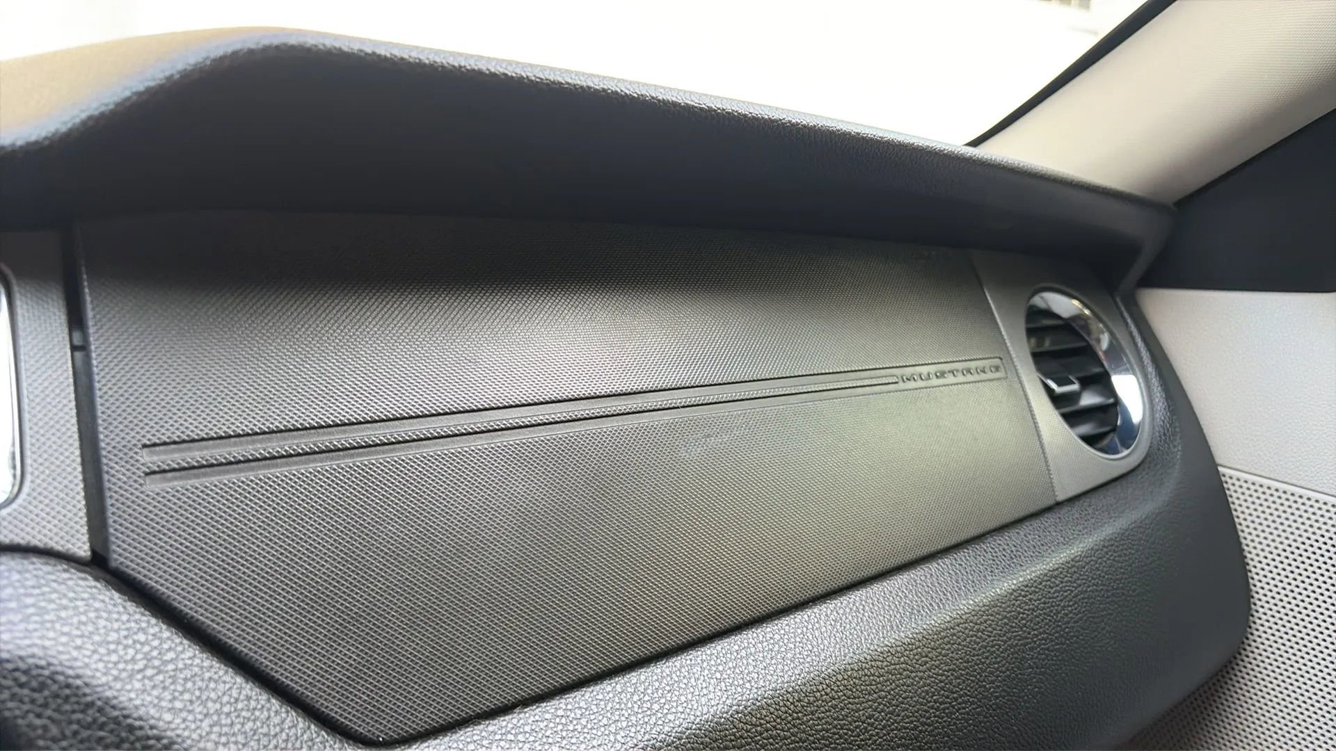 Used 2011 Ford Mustang GT RWD image 50