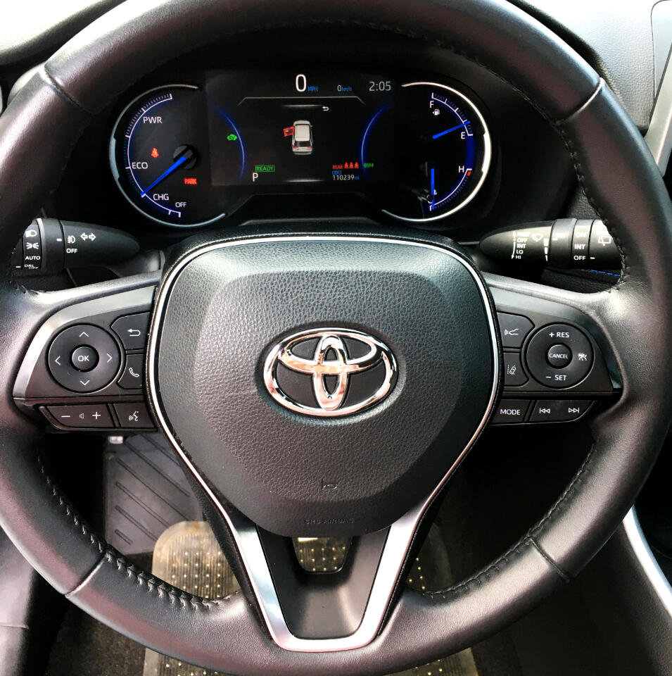 Used 2020 Toyota RAV4 XSE image 24