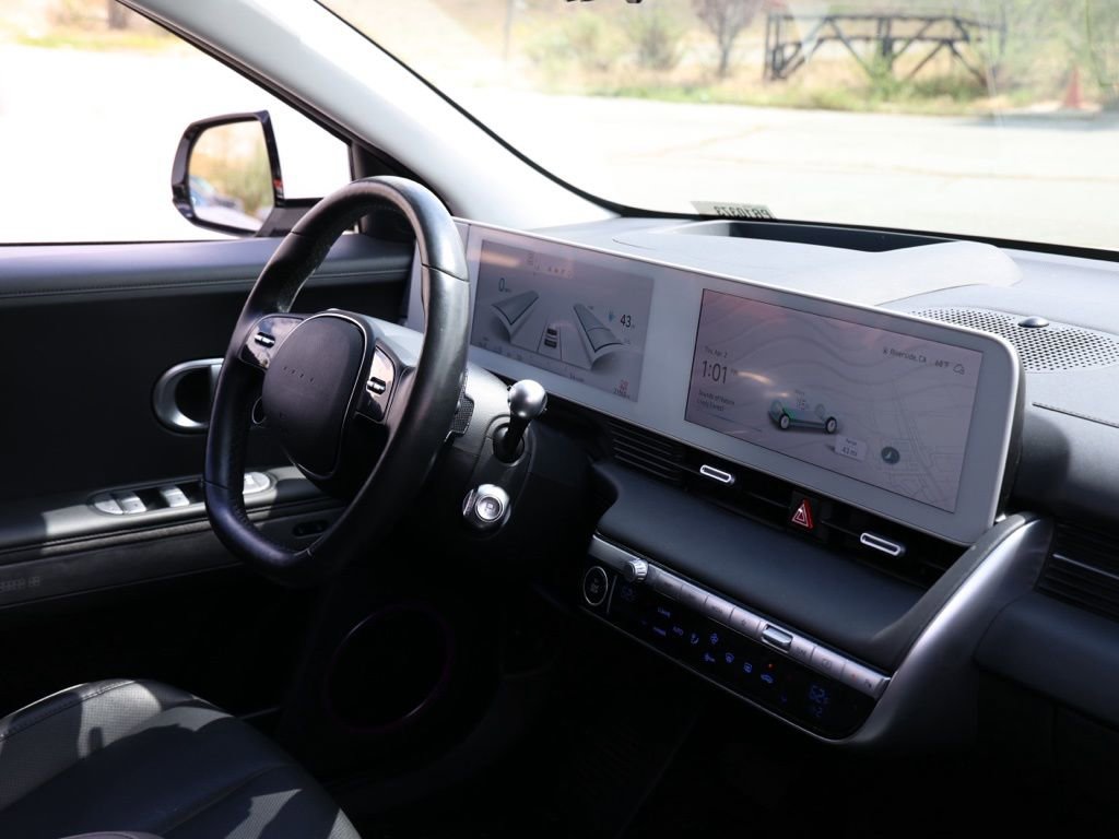 Used 2024 Hyundai Ioniq 5 Limited image 20