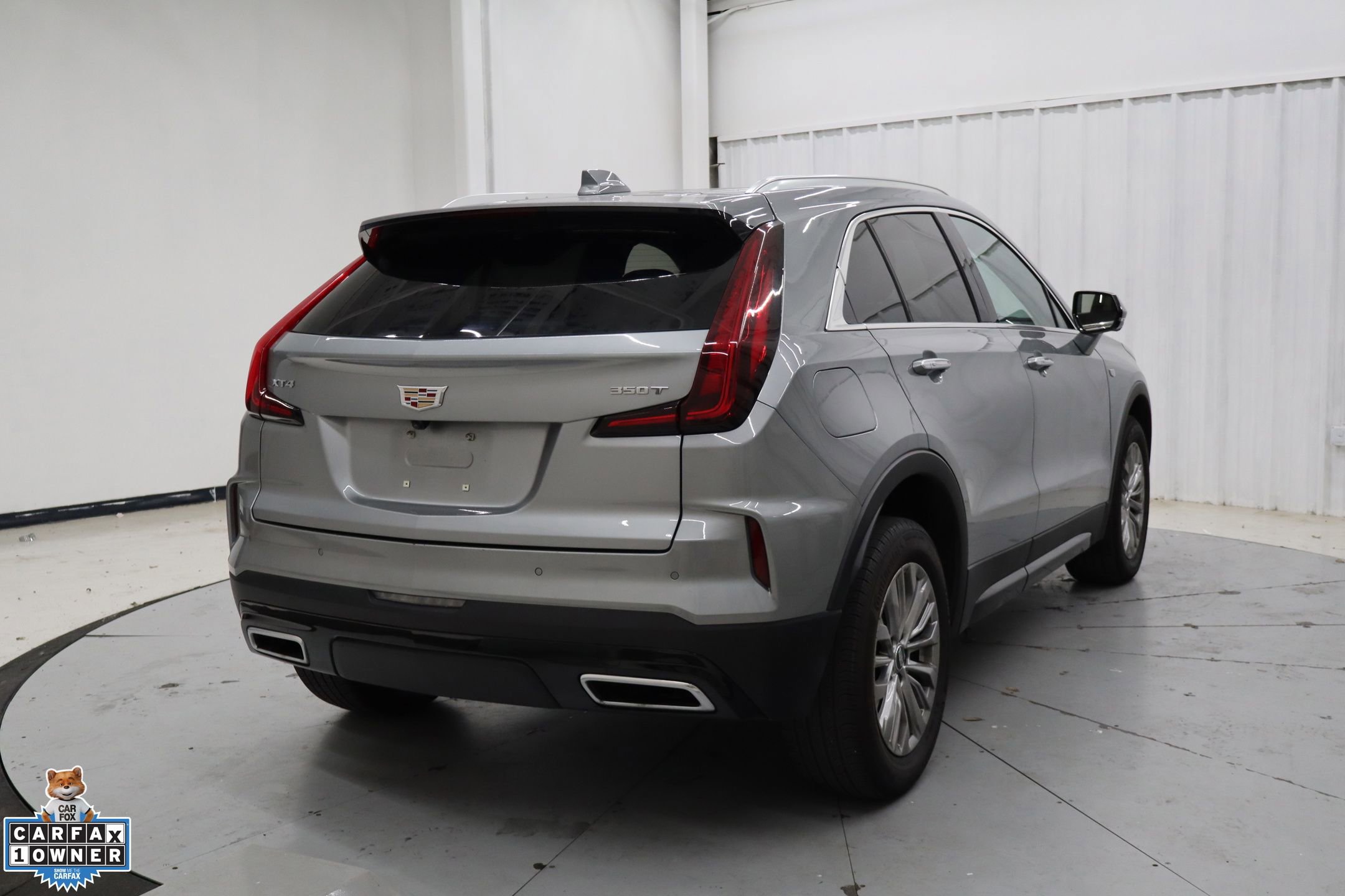 Used 2025 Cadillac XT4 Premium Luxury FWD image 3