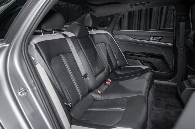 Used 2026 Kia K5 GT-Line w/ GT-Line Premium Package FWD image 13