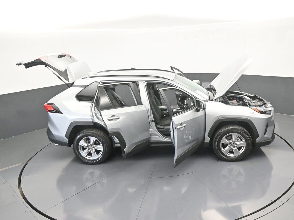 Used 2025 Toyota RAV4 XLE image 69
