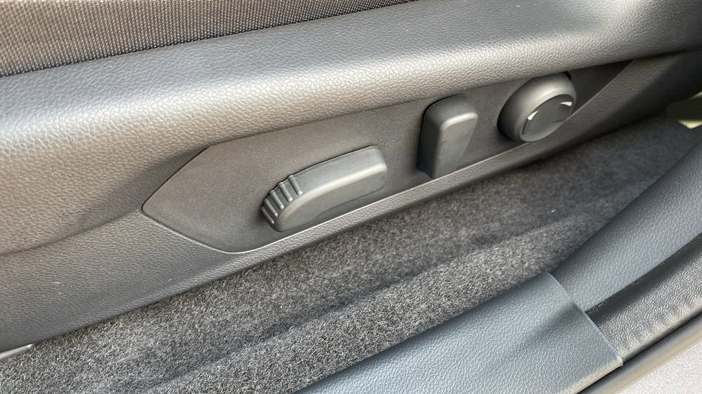 Used 2025 Subaru Crosstrek 2.5i Limited w/ Crosstrek Mirror Package image 19