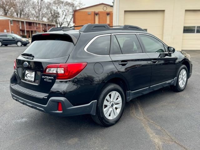 Used 2018 Subaru Outback 2.5i Premium image 8