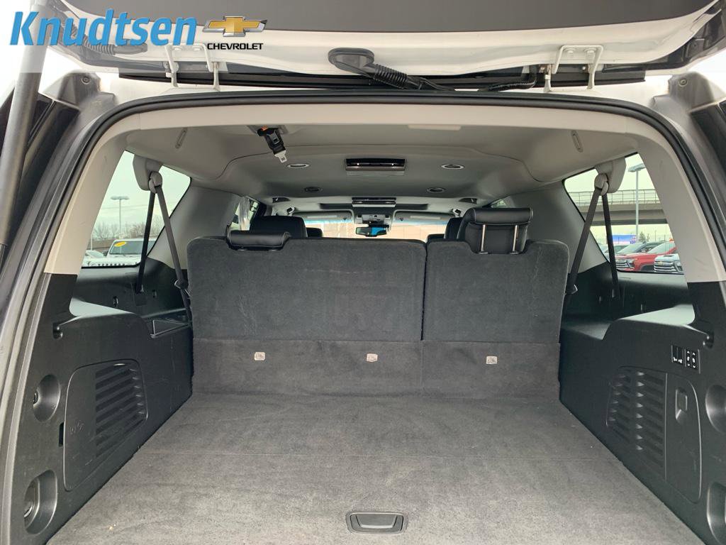 Used 2020 Chevrolet Suburban Premier image 16