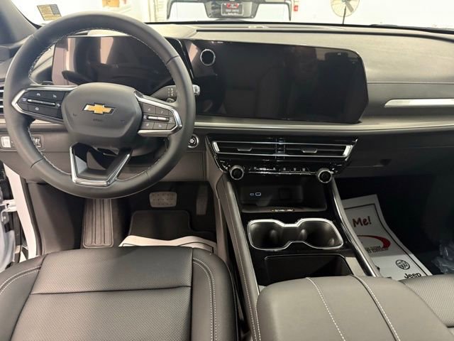 New 2026 Chevrolet Traverse LT w/ Driver Confidence Package FWD image 17