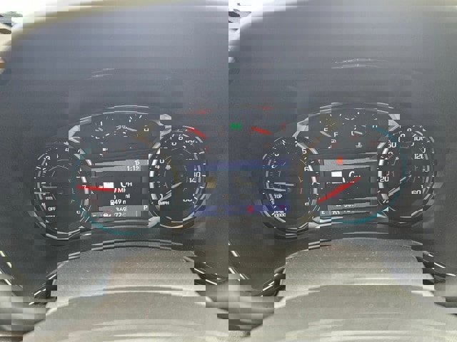 Used 2022 Chevrolet Equinox RS w/ RS Leather Package image 16