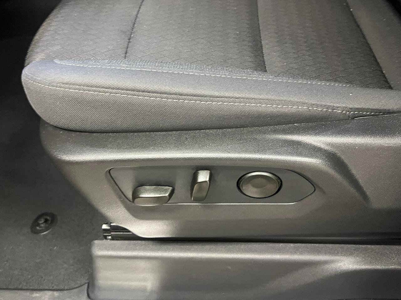 Used 2026 Chevrolet Silverado 1500 LT AWD/4WD image 24