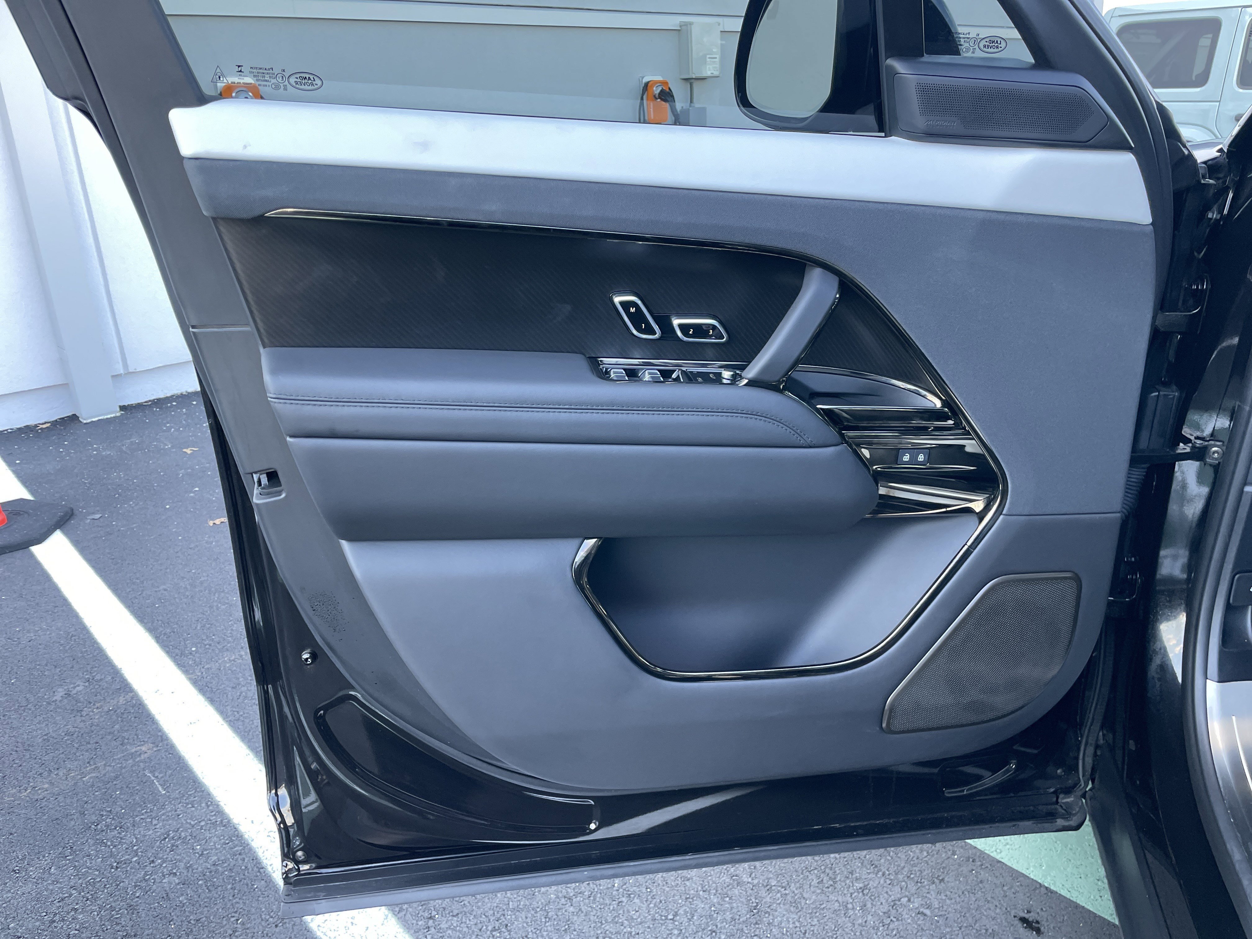 Used 2024 Land Rover Range Rover Sport image 39