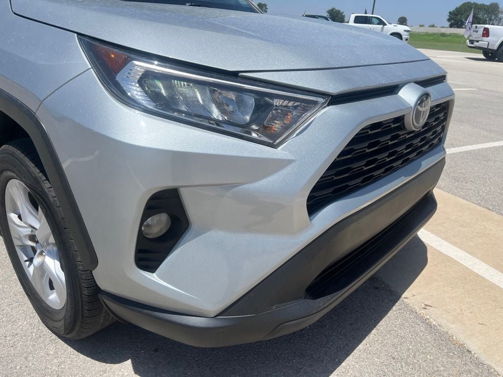 Used 2021 Toyota RAV4 XLE w/ Convenience Package FWD image 9