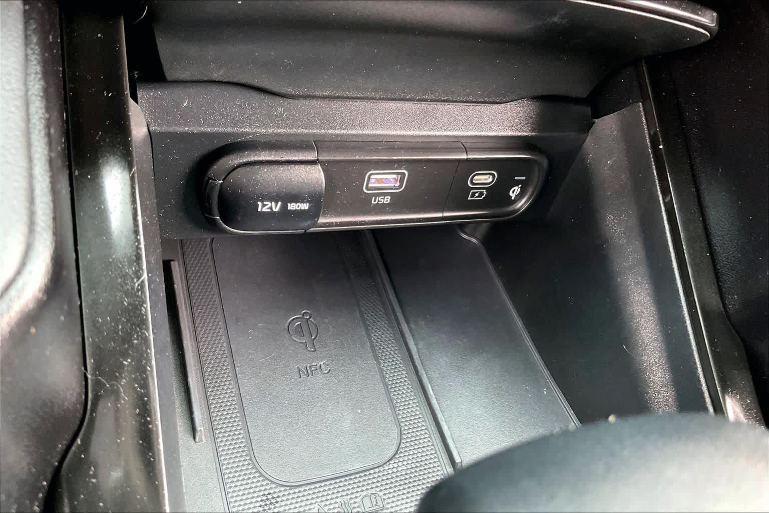 Used 2024 Kia Telluride SX Prestige X-Pro AWD/4WD image 32