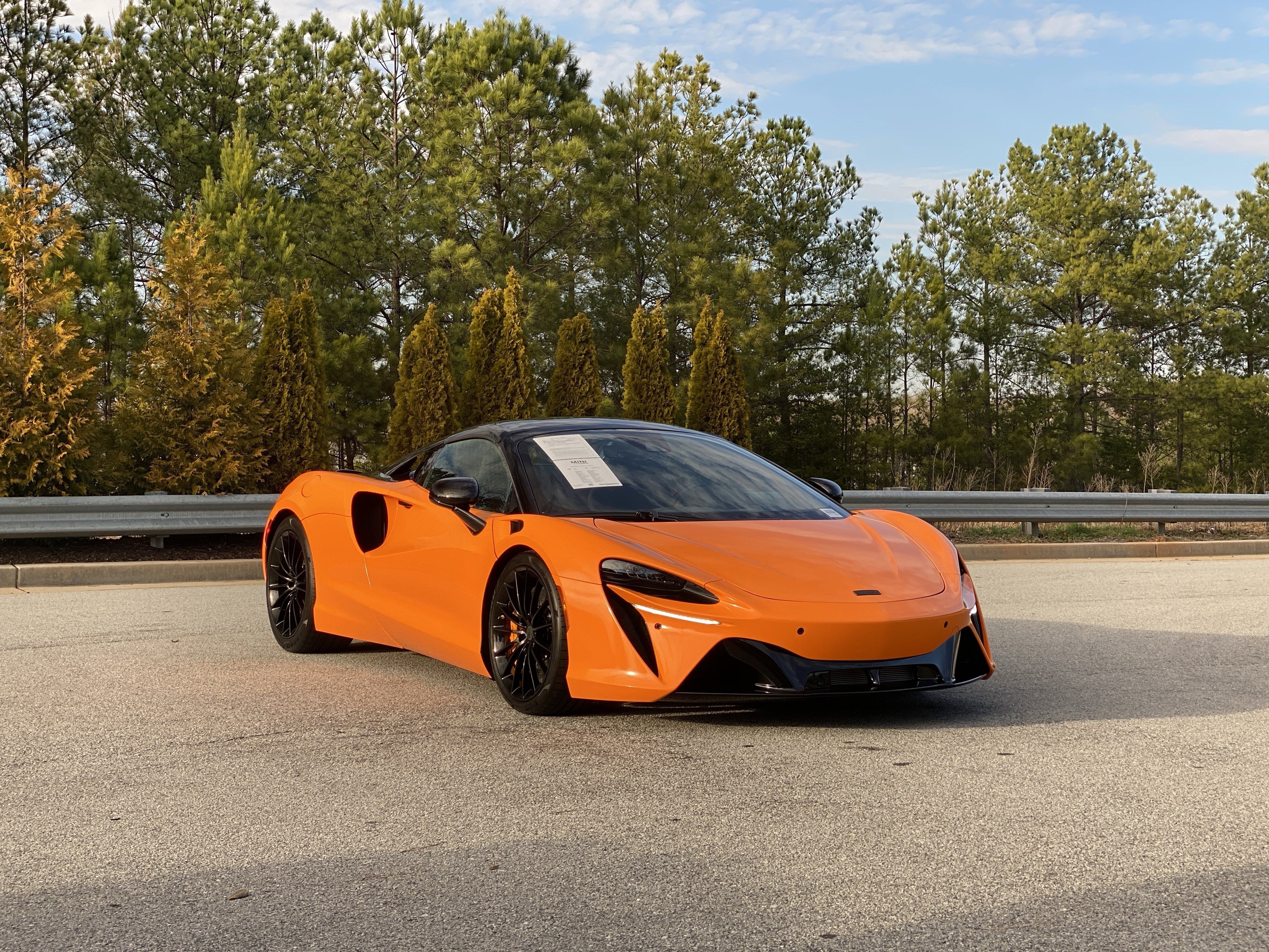 Used 2025 McLaren Artura Spider image 36